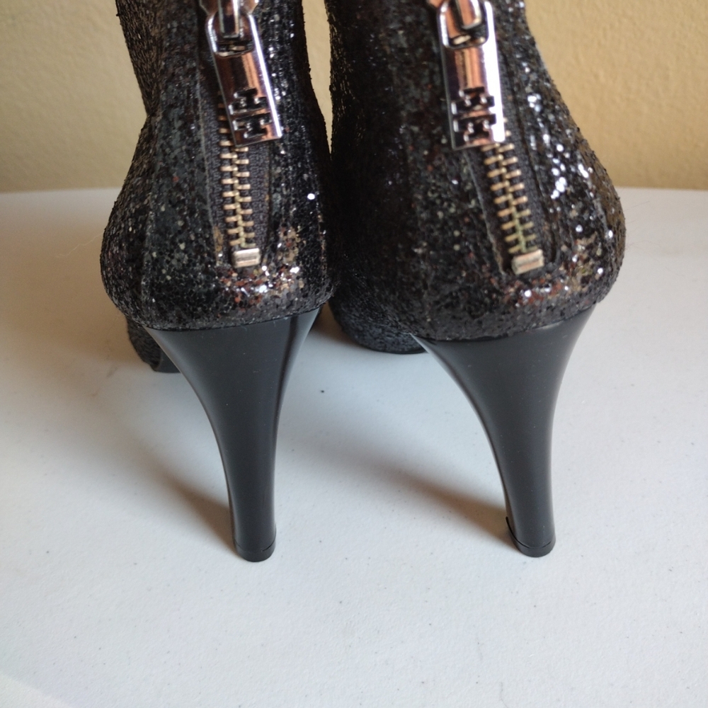 Tory Burch All That Glitters Black High Heel Ankle Booties Women's 8.5 Sparkly - Picture 4 of 10